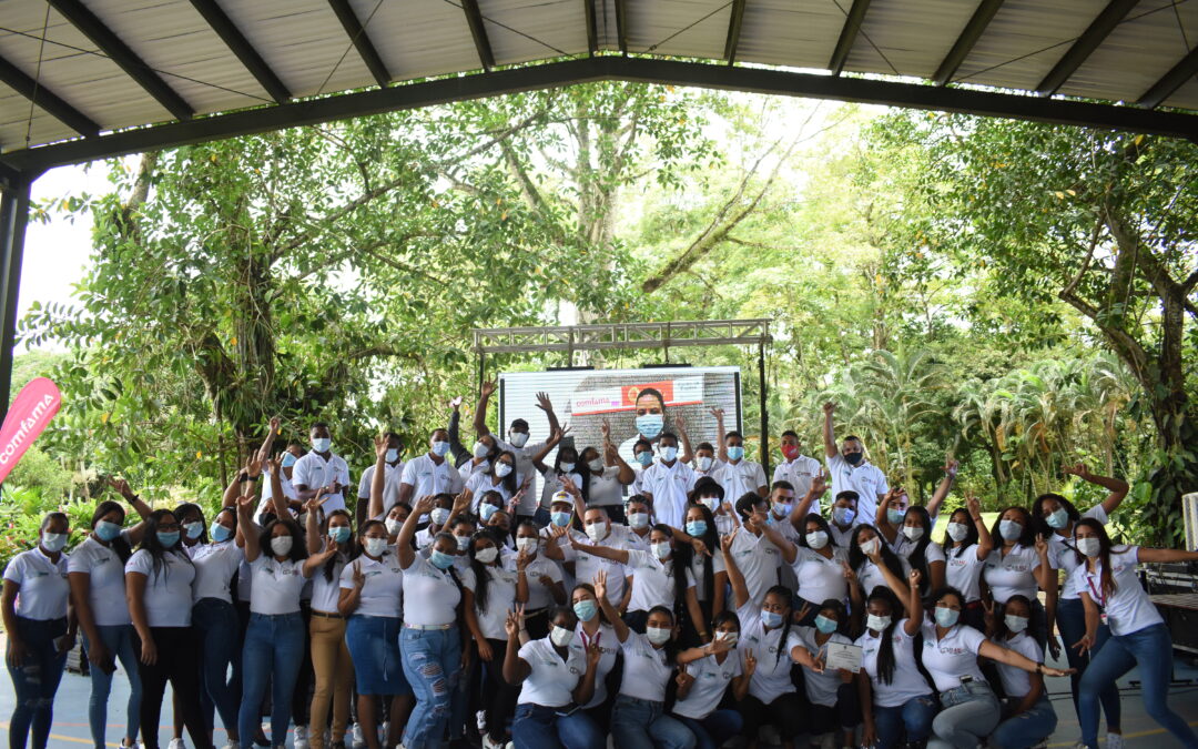 Nuestros jóvenes urabaenses cumplen sus sueños: 64 jóvenes se gradúan como almacenistas en centros de distribución