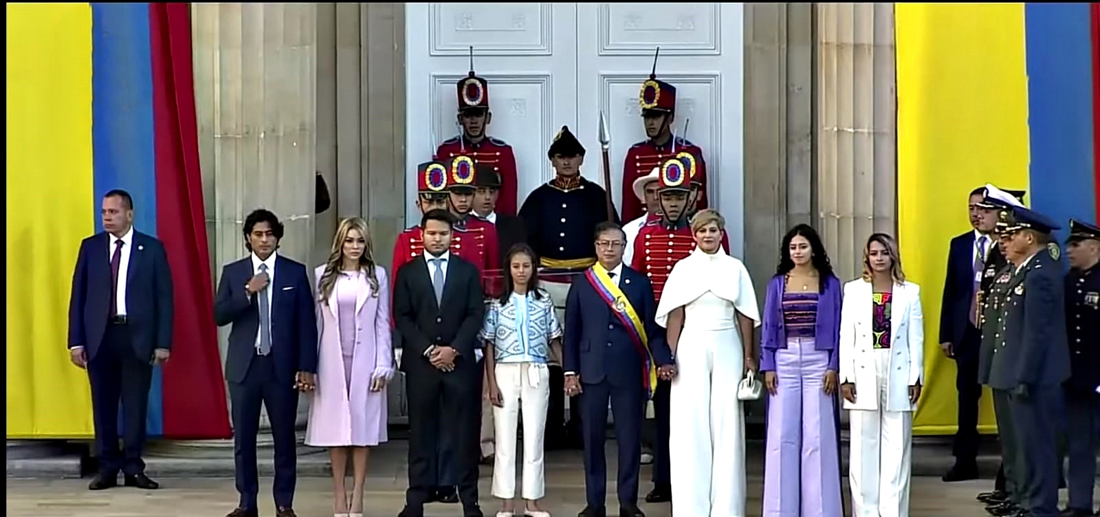 Nueva familia Presidencial - 2022 - Colombia