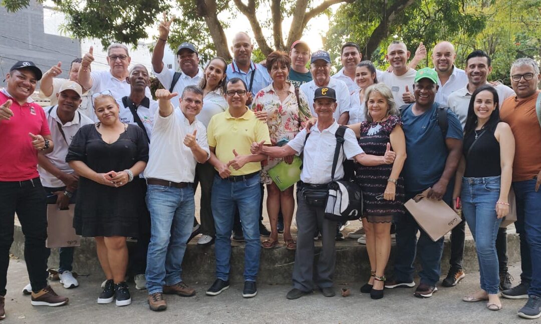 Un encuentro entre colegas para celebrar el día del periodismo
